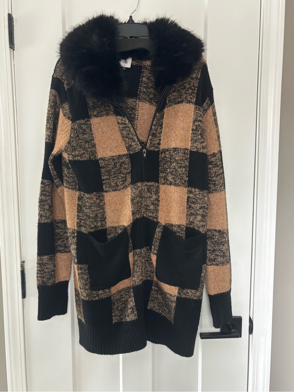 Women’s Check Plush-Collar Knit 4814 Cardigan Sweater - Black & Tan hot Toddy